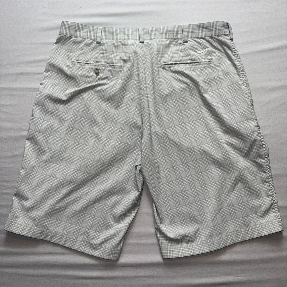 Nike Golf Dri-FIT Shorts Mens 36 Grey White Plaid Performance Flat‎ Front